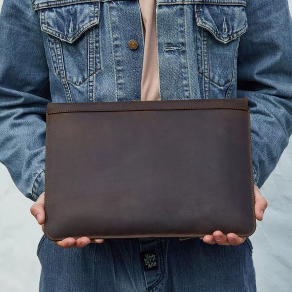 Чехол для ноутбука винтажный Incarne Message MacBook Pro 13" 2016-2025 message-brown-vintage-pro-13 коричневый | Зображення 3
