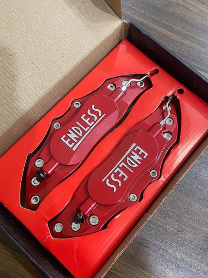 Захисні накладки на гальмівні супорти з алюмінієвого сплаву для колісних дисків 14-15" 2 шт 24 см, червоні, комплект накладок | Зображення 1