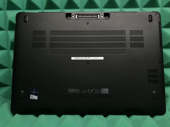 Ультрабук Б-класс Dell Latitude E7470 / 14" (1366x768) TN / Intel Core i5-6300U (2 (4) ядра по 2.4 - 3.0 GHz) / 8 GB DDR4 / 128 GB SSD / Intel HD Graphics 520 / WebCam / Fingerprint / HDMI / miniDP / Windows 10 б/у | Зображення 5
