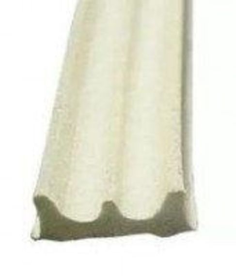 Ущільнювач самоклеючий(профільE) біл 9*4 мм/150 м