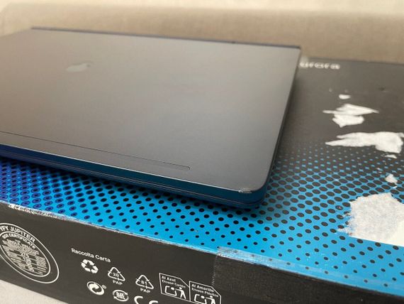 Игровой ноутбук Б-класс Dell Alienware 16 Aurora AC16250 / 16" (2560x1600) IPS / Intel Core 7 240H (10 (16) ядер по 1.8 - 5.2 GHz) / 16 GB DDR5 / 1000 GB SSD M.2 / nVidia GeForce RTX 5060, 8 GB GDDR7, 128-bit / WebCam б/у + Подарок Проводная мышь / USB | Зображення 2