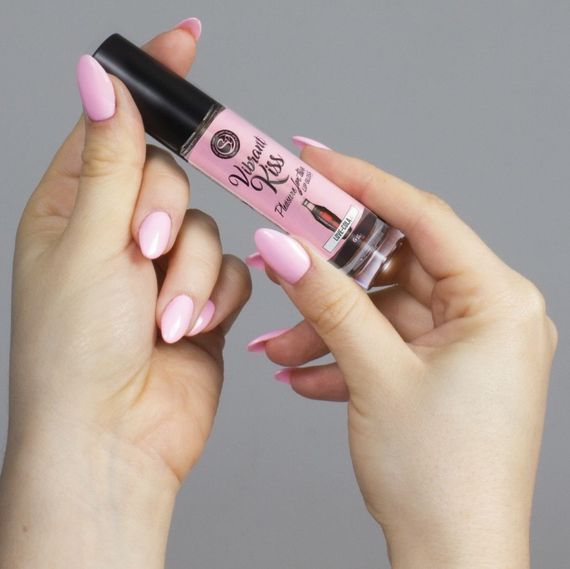 Блиск для губ з ефектом вібрації Secret Play - LIP GLOSS Vibrant Kiss Cola, 6 грам Sex Aura | Зображення 2