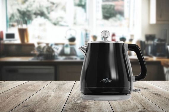Електрочайник Monte MT-1831 Black, 1.7 л, 1800 Вт, з подвійними стінками | Зображення 1