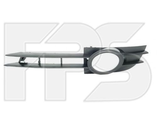 Решетка противотуманной фары Audi A6 C6 (05-08) дизель, левая 4F080768101C