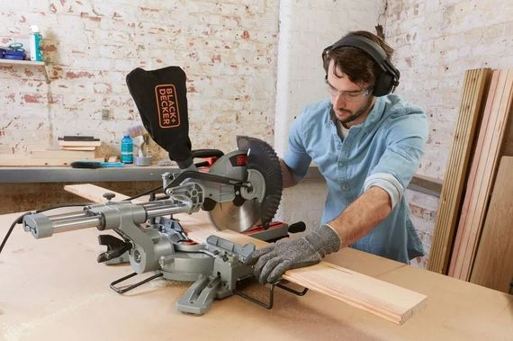 Пила торцювальна мережева Black&Decker BES710 | Зображення 3