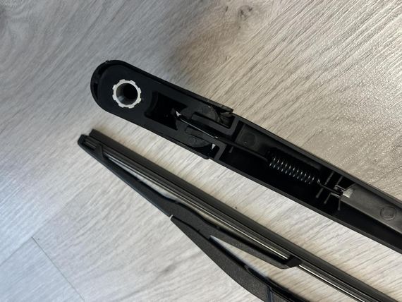 Nissan Micra K12 (03-07) дворник задний в сборе (щетка + держатель), Ниссан Микра К12 | Зображення 1