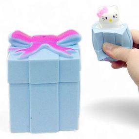 Уцінка. Іграшка-антистрес "Hello Kitty в подарунку" (блакитний) порваний