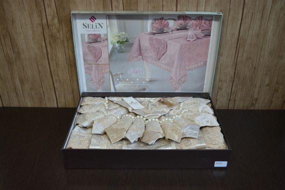 Велюрова скатертина з ранером Selin Aylin Set 160×300+12 серветок Бежева | Зображення 1