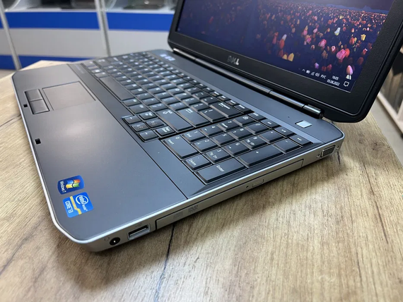 Ноутбук для роботи Dell Latitude 5530 15.6" HD intel i3 3110M/8gb/500Gb HDD | Зображення 3