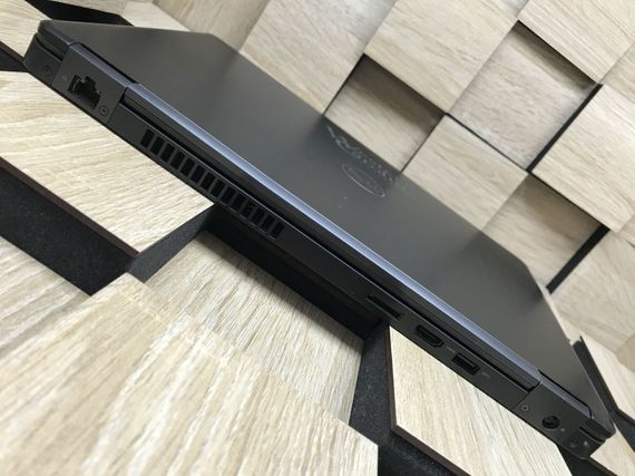 Ноутбук Б-клас Dell Latitude 5490 / 14" (1920x1080) IPS / Intel Core i5-8250U (4 (8) ядра по 1.6 - 3.4 GHz) / 8 GB DDR4 / 240 GB SSD M.2 / Intel UHD Graphics 620 / WebCam / USB 3.1 / HDMI б/в | Зображення 6