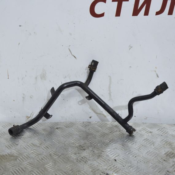 Водний патрубок Volkswagen Jetta V 2005-2010 Трубка охолоджувальної рідини Фольксваген Джетта 03G121065H