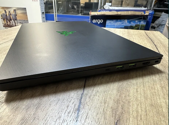 Ноутбук Razer 15.6" FHD IPS 144Hz Intel i7 10750H/16Gb/SSD 512Gb/RTX2060 6GB Б/В | Зображення 1