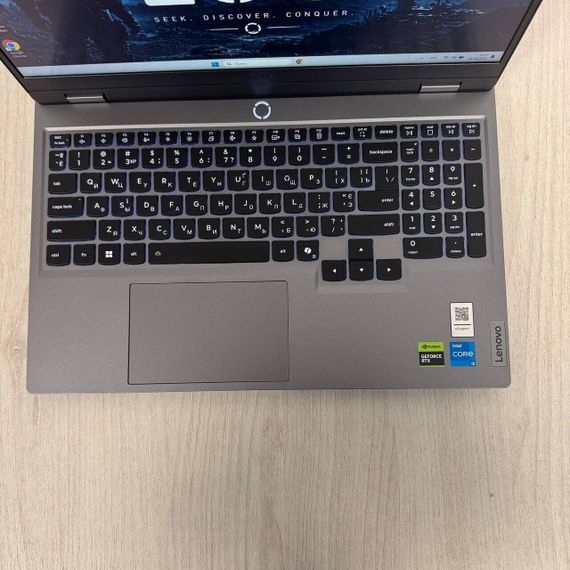 Ігровий ноутбук Lenovo LOQ 15IRX10 / 15.6" (1920x1080) IPS / Intel Core i5-13450HX (10 (16) ядер по 2.4 - 4.6 GHz) / 16 GB DDR5 / 512 GB SSD NVMe / nVidia GeForce RTX 5050, 8 GB GDDR7, 128-bit / WebCam б/в | Зображення 2