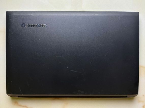 Ноутбук Lenovo B570e / 15.6" (1366x768) TN / Intel Pentium B940 (2 ядра по 2.0 GHz) / 4 GB DDR3 / 120 GB SSD / Intel HD Graphics / WebCam б/у | Зображення 3