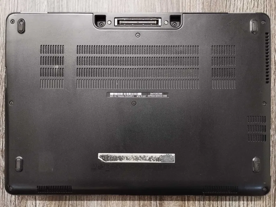 Ноутбук Dell Precision 7520|15.6" IPS/i7-7700HQ/16Гб/Quadro M2200 4GB/512 SSD | Зображення 3