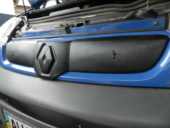 Зимова верхня накладка на решітку 2007-2015, Глянцева для Renault Trafic рр | Зображення 8