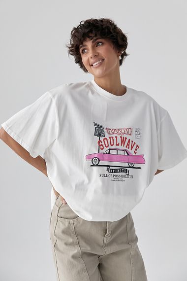 Футболка вільного фасону  із принтом авто - білий цвет, ONE SIZE (є розміри)