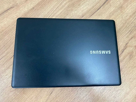 Ноутбук Сенсорный Samsung NP940Z5L 15.6 4K IPS/i7 6700HQ/16/SSD256/GTX950M-2Gb | Зображення 4