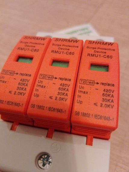 Пристрій захисту на 3 фази від імпульсних перенапруг 420v AC 3P 60ka SHRMW | Зображення 5