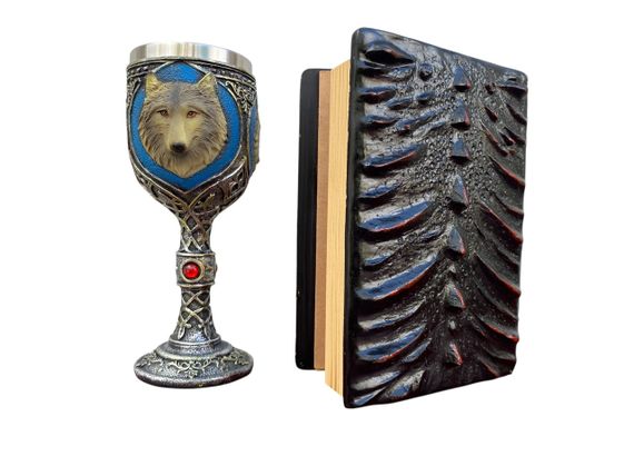 Подарунковий набір Келих 3D Вовки та Блокнот 3D «Око Пламінного Дракона» | Зображення 1