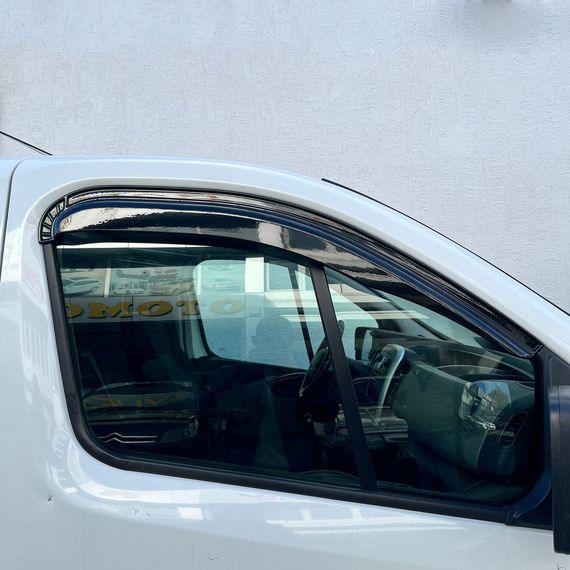 Вітровики EuroCap (2 шт) для Nissan NV300/Primastar 2016- рр | Зображення 1