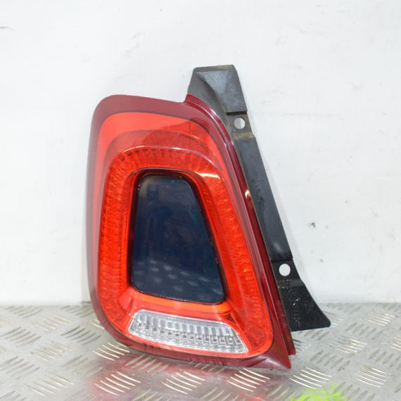 Ліхтар задній лівий Fiat 500 2015-2020 рестайлінг Фара стоп задня ліва Фіат 500 81599002