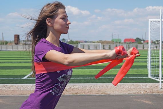 Стрічка-еспандер для фітнесу та реабілітації PowerPlay 4112 0.6мм MediBand Heavy Червона (11кг) | Зображення 2