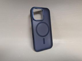 Чехол для iPhone 16 Pro / Айфон 16 Про, GUARD MATTE, противоударный, Soft Touch, с MagSafe, синий