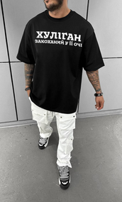 Футболка з мерчем