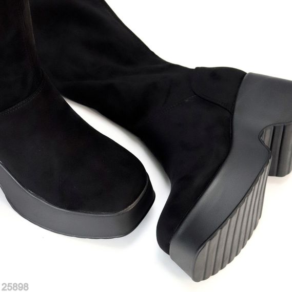 Эффектные легкие черные замшевые ботфорты стрейч еврозима на платформе | Зображення 8