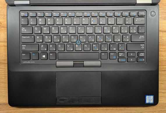 Ноутбук Б-класс Dell Latitude E5470 / 14" (1366x768) TN / Intel Core i5-6300U (2 (4) ядра по 2.4 - 3.0 GHz) / 8 GB DDR4 / 256 GB SSD / Intel HD Graphics 520 / WebCam / Windows 10 б/у | Зображення 2
