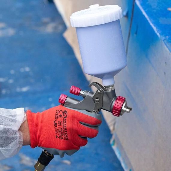 Рукавичка трикотажная червона, вкрита сірим нітрилом на долоні, 10" INTERTOOL SP-0124 | Зображення 2