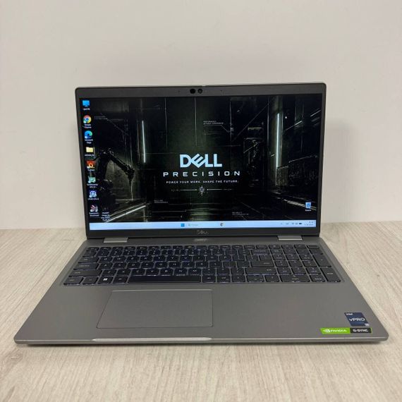 Мобильная рабочая станция Б-класс Dell Precision 3570 / 15.6" (1920x1080) IPS / Intel Core i5-1245U (10 (12) ядер по 1.2 - 4.4 GHz) / 8 GB DDR5 / 256 GB SSD / nVidia T550, 4 GB GDDR6, 64-bit / WebCam б/у | Зображення 1