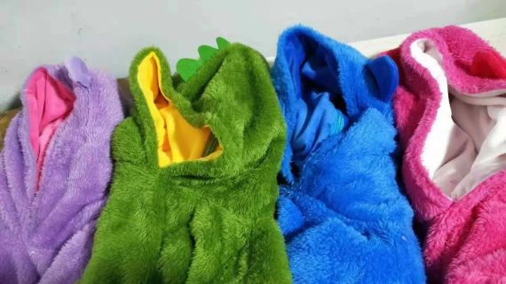 Детская игрушка-толстовка плед трансформер с капюшоном и рукавами 3 в 1 Huggle Pets Hoodie | Зображення 5