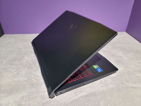 Игровой ноутбук MSI Katana GF66 11UE-088NEU / 15.6" (1920x1080) IPS / Intel Core i7-11800H (8 (16) ядер по 2.3 - 4.6 GHz) / 16 GB DDR4 / 1000 GB SSD / nVidia GeForce RTX 3060, 6 GB GDDR6, 192-bit / WebCam б/у | Зображення 6
