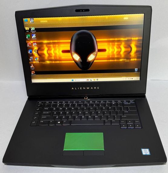 Игровой ноутбук Б-класс Dell Alienware 15 R3 / 15.6" (1920x1080) IPS / Intel Core i5-6300HQ (4 ядра по 2.3 - 3.2 GHz) / 16 GB DDR4 / 256 GB SSD M.2 + 1000 GB HDD / nVidia GeForce GTX 1060, 6 GB GDDR5, 192-bit / WebCam б/у | Зображення 5