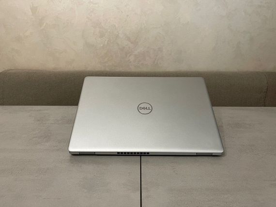 Ноутбук Dell Inspiron 5593 / 15.6" (1920x1080) IPS / Intel Core i7-1065G7 (4 (8) ядра по 1.3 - 3.9 GHz) / 16 GB DDR4 / 512 GB SSD M.2 + 500 GB HDD / Intel Iris Plus Graphics / WebCam б/в + Подарунок Дротова миша / USB | Зображення 7