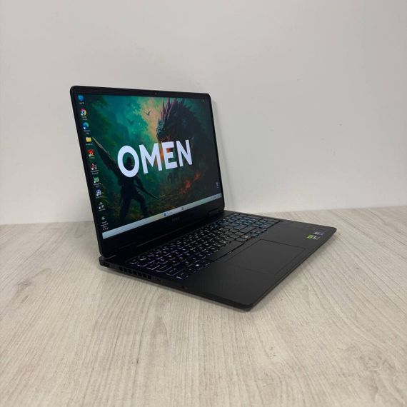 Ігровий ноутбук HP Omen 16 Slim 16-an0001nr / 16" (2560x1600) IPS / Intel Core Ultra 7 255H (16 (22) ядер по 2.0 - 5.1 GHz) / 16 GB DDR5 / 512 GB SSD / nVidia GeForce RTX 5060, 8 GB GDDR7, 128-bit / WebCam б/в | Зображення 4