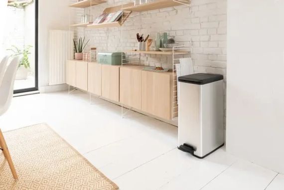 Контейнер для сміття з педаллю Curver Slim Bin 40 л сріблястий (02340) УЦІНКА | Зображення 6