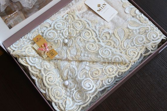 Велюрова скатертина Selin Tuana 160х350 Бежевий | Зображення 2