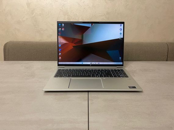 Ультрабук HP EliteBook 860 G11 / 16" (1920x1200) IPS / Intel Core Ultra 5 135U (12 (14) ядер по 1.1 - 4.4 GHz) / 16 GB DDR5 / 512 GB SSD M.2 / Intel Graphics / WebCam / Fingerprint б/в + Подарунок Дротова миша / USB | Зображення 1