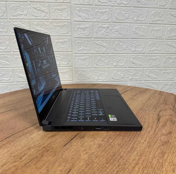 Ноутбук Сенсорний MSI WS66 10TKT i7 10875H 32GB SSD 1TB Quadro RTX 3000 Б/В | Зображення 1