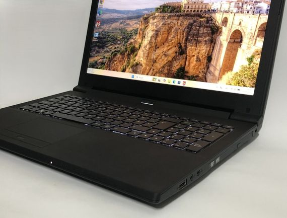 Ноутбук Clevo N350TW / 15.6" (1920x1080) IPS / Intel Core i7-8700T (6 (12) ядер по 2.4 - 4.0 GHz) / 16 GB DDR4 / 128 GB SSD + 750 HDD / Intel HD Graphics 630 / DVD-ROM / WebCam б/у | Зображення 8