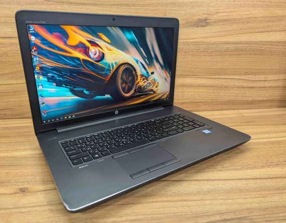 Мобильная рабочая станция Б-класс HP zBook 17 G4 / 17.3" (1920x1080) IPS / Xeon E3-1535M v6 (4 (8) ядра по 3.1 - 4.2 GHz) / 32 GB DDR4 / 512 GB SSD / Quadro P4000, 8 GB GDDR5, 256-bit / WebCam / TouchID / Windows 10 б/у + Подарок Беспроводная мышь / USB | Зображення 3