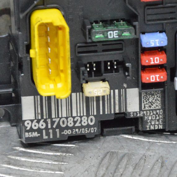Блок запобіжників BSM L11 Peugeot 307 2001-2008 Модуль БСМ Пежо 307 9661708280 | Зображення 1