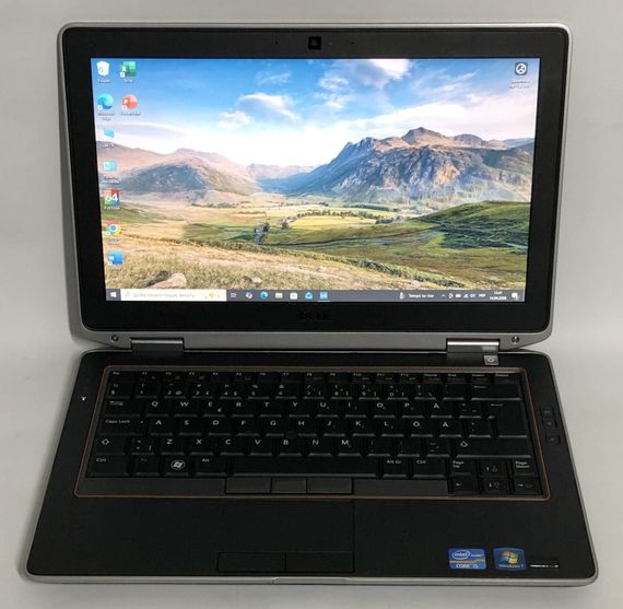 Ноутбук Б-клас Dell Latitude E6320 / 13.3" (1366x768) TN / Intel Core i5-2520M (2 (4) ядра по 2.5 - 3.2 GHz) / 8 GB DDR3 / 320 GB HDD / Intel HD Graphics 3000 / DVD-ROM / WebCam б/в | Зображення 1