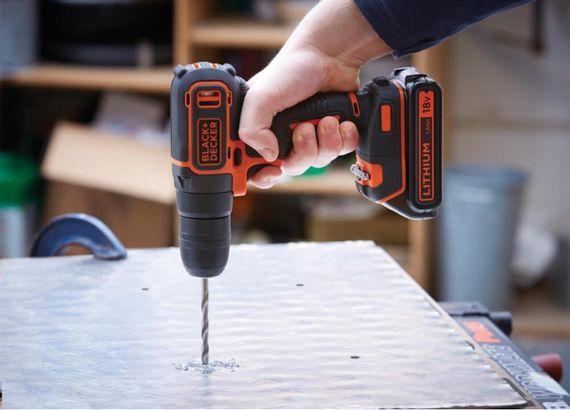 Дрель-шуруповерт аккумуляторная BLACK+DECKER BDCD18 | Зображення 2