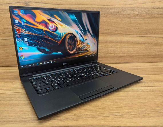 Ультрабук Dell Latitude 7370 / 13.3" (1920x1080) IPS / Intel Core m5-6Y57 (2 (4) ядра по 1.1 - 2.8 GHz) / 8 GB DDR3 / 240 GB SSD / Intel HD Graphics 515 / mHDMI / Windows 10 б/в + Подарунок  Флеш-накопичувач USB 32 GB | Зображення 3