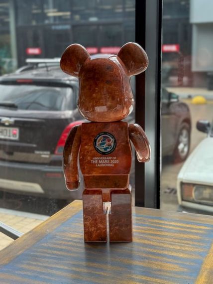Bearbrick Planet Series Mars дизайнерська статуетка ведмідь Беарбрік 70 см mb001 | Зображення 4