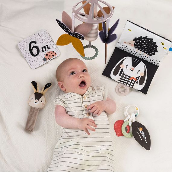 Черно-Белая Гармония: Подарочный Baby-box для новорожденных | Зображення 6
